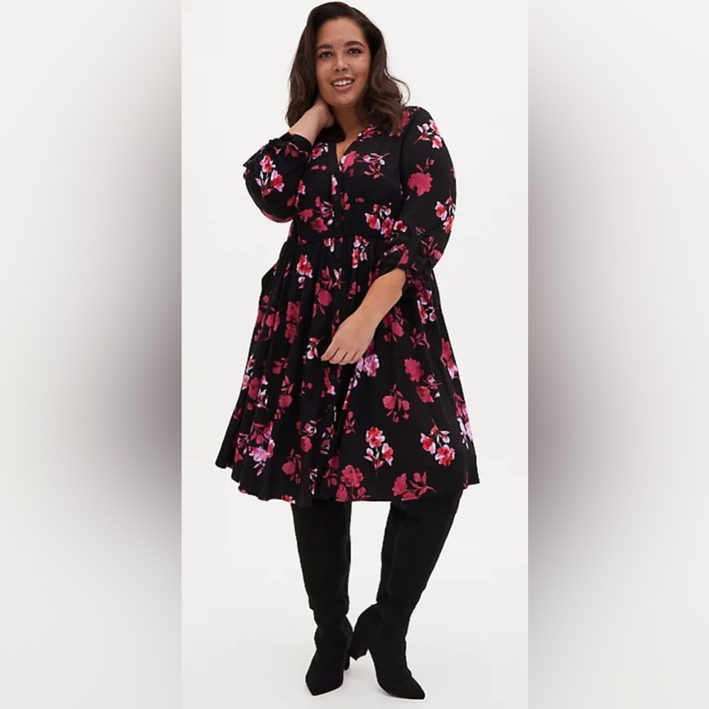 TORRID Black floral challis whirred shirt dress